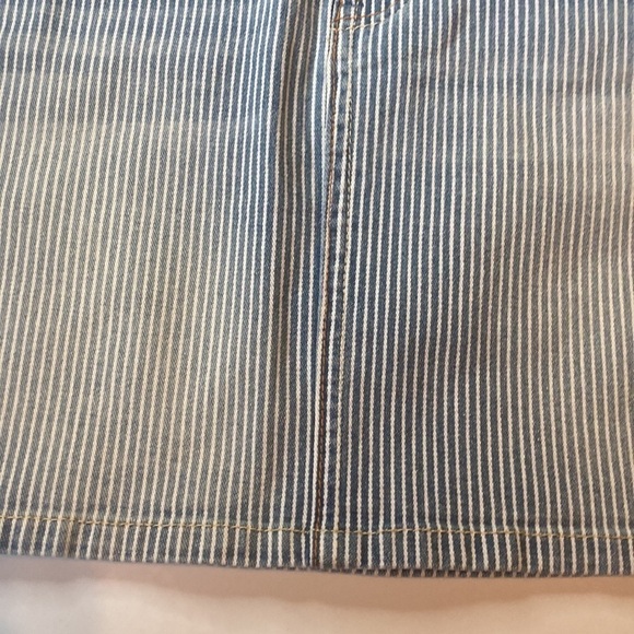Abercrombie & Fitch New York size 4 27 Jean pin stripes short skirt 4 pockets - Picture 3 of 9